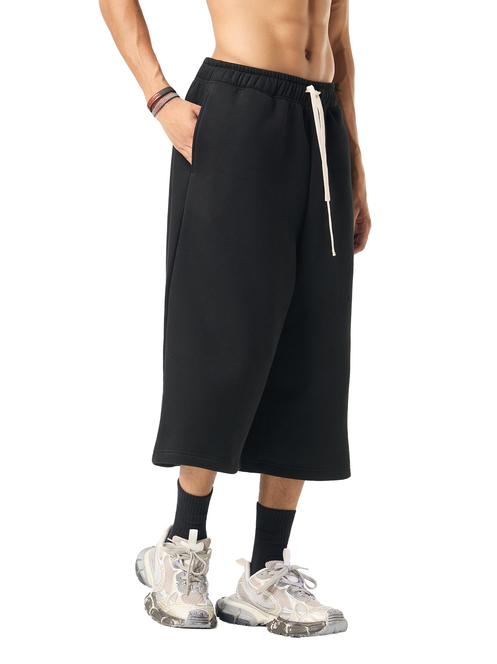 SESSION CROPPED SWEATS // Three-Quarter Cut