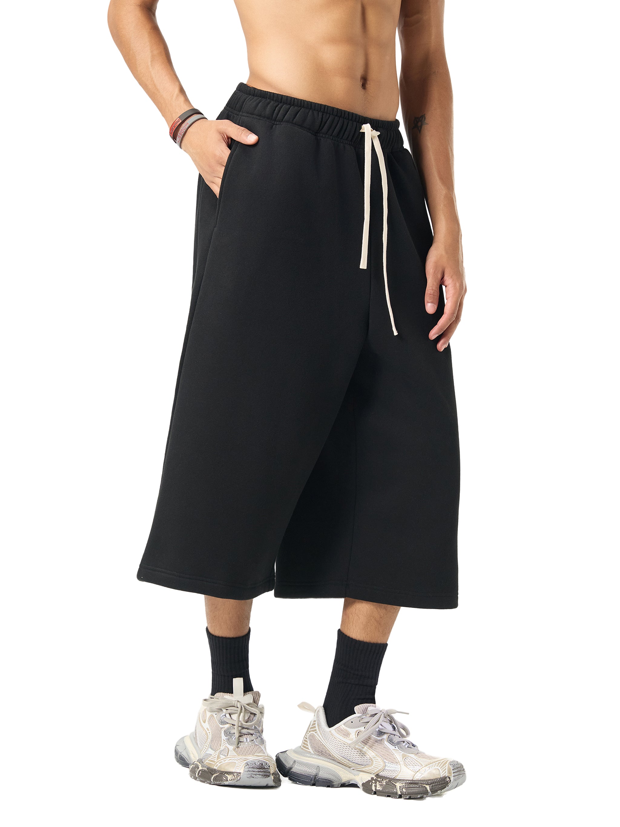 SESSION CROPPED SWEATS // Three-Quarter Cut